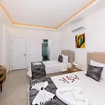 Villa Taha *